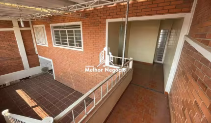 CASA A VENDA COM 2 DORMITORIOS