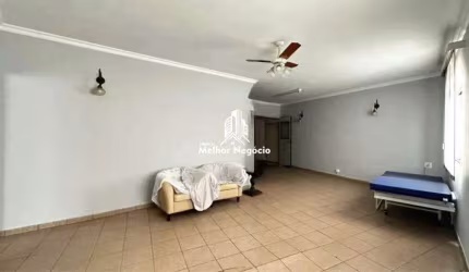 Casa com 03 dormitórios (01 suíte) à venda no bairro Piracicamirim, Piracicaba - SP