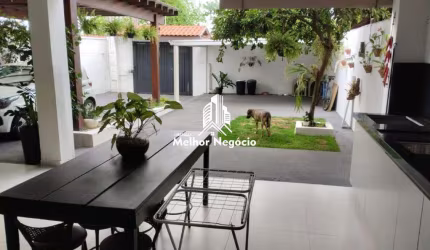 Casa à venda no Bairro São José em Paulínia, SP Casa com 2 dormitórios, sendo 2 suítes, 3 banheiros e 4 vagas de garagem.
