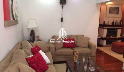 Casa assobradada de 246m2 de 3 dormitórios sendo um suíte no Residencial Vale das Nogueiras em Americana / SP