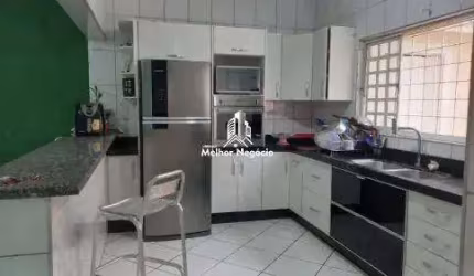 Casa Sobrado com 04 Quartos (1 suíte), à venda no bairro Parque Via Norte em Campinas - SP
