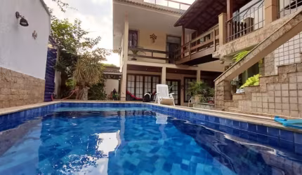 VENDO CASA SUÍÇA CARIOCA 2 , COM 3 ANDARES , PAU FERRO JACAREPAGUÁ!