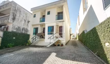 Lindo Sobrado em condominio fechado com 76m²