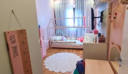 Casa à venda com 250m², 3 quartos e 3 vagas