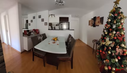 LINDO APARATAMENTO COM 3 QUARTOS NO PINHEIRINHO