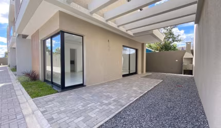 Sobrado em Condomínio com 3 quartos sendo 1 suíte com closet no Hauer