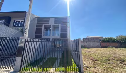 Sobrado para Venda em Curitiba, Umbará, 2 dormitórios, 1 suíte, 3 banheiros, 1 vaga
