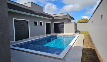 NOVA - CASA COM 3 SUÍTES NO CENTRO DE PIRAQUARA