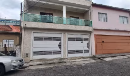 Belíssima casa semi nova no Jaguaré, são 3 dormitórios, 1 vaga com portão automático e cozinha americana, não perca essa oportunidade.