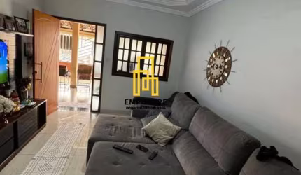 Casa para Venda em Uberlândia, Jardim Patricia, 3 dormitórios, 2 suítes, 4 banheiros, 2 vagas