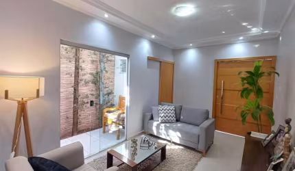 Casa para Venda em Uberlândia, Pacaembu, 3 dormitórios, 1 suíte, 3 banheiros, 3 vagas