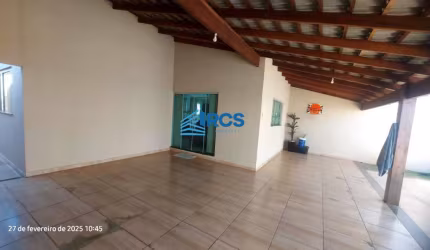 Casa para Venda em Uberlândia, Segismundo Pereira, 3 dormitórios, 1 suíte, 2 banheiros, 4 vagas