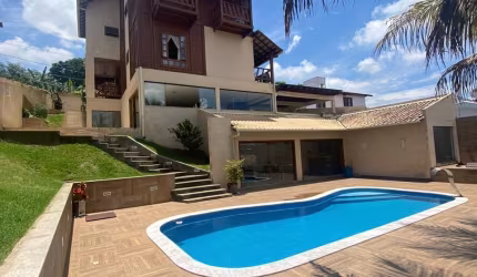 Casa maravilhosa, no Bairro São Luiz!