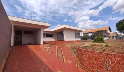 Casa comercial para locação, região leste de Londrina, imóvel amplo com potencial para diversos estilos de comérR$ 9.500/mês - Caravelle - Londrina/PR