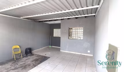 Casa para alugar ou à venda no Jardim Planalto - Com 3 dormitórios, sendo 1 suíte. 70 m² útil e 125 m² de terreno - R$1.500,00/mês - Londrina/PR