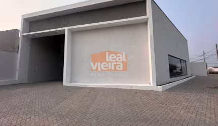 Salão comercial novo com mezanino