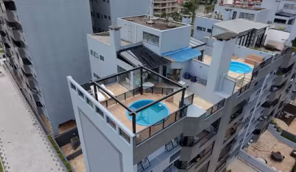 COBERTURA DUPLEX EM CAIOBÁ DE FRENTE PARA O MAR