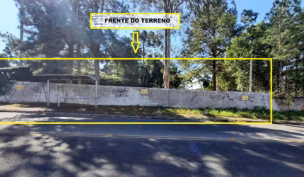Terreno com 5700 m² em Curitiba