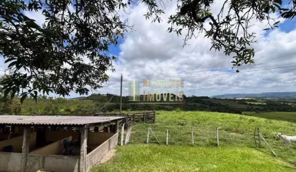 Sítio/chácara com 3 dormitórios à venda, 80000 m² por R$ 1.499.000 - Jundiaquara - Araçoiaba da Serra/SP