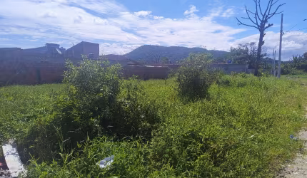 Terreno 15x30.  Lado pista Mongagua
