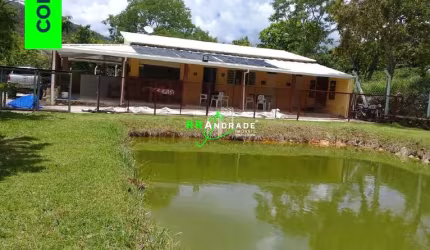 Rancho em Peixoto Porteira Fechada
