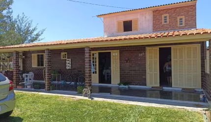 ÓTIMA OPORTUNIDADE CASA  À VENDA EM BALNEÁRIO ARROIO DO SILVA 