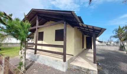 ÓTIMA OPORTUNIDADE CASA  À VENDA EM BALNEÁRIO ARROIO DO SILVA 