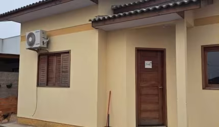 ÓTIMA OPORTUNIDADE CASA  À VENDA EM ARARANGUA 