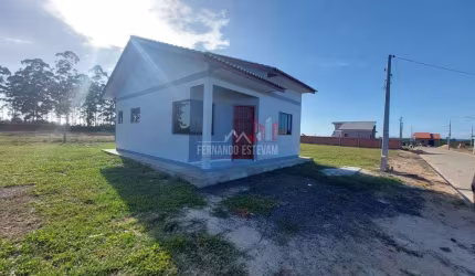 ÓTIMA OPORTUNIDADE CASA  À VENDA EM ARARANGUA 