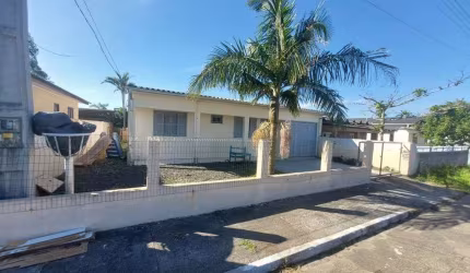 ÓTIMA OPORTUNIDADE CASA  À VENDA EM BALNEÁRIO ARROIO DO SILVA 