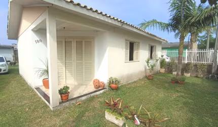 ÓTIMA OPORTUNIDADE CASA  À VENDA EM BALNEÁRIO ARROIO DO SILVA 
