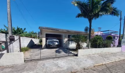 ÓTIMA OPORTUNIDADE CASA  À VENDA EM BALNEÁRIO ARROIO DO SILVA 