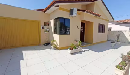 ÓTIMA OPORTUNIDADE CASA  À VENDA EM ARARANGUA 