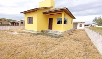 ÓTIMA OPORTUNIDADE CASA  À VENDA EM BALNEÁRIO ARROIO DO SILVA 