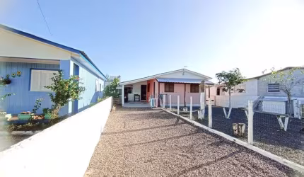 ÓTIMA OPORTUNIDADE CASA  À VENDA EM BALNEÁRIO ARROIO DO SILVA 