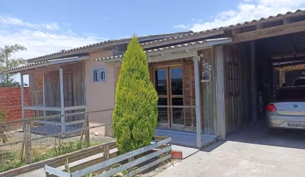 ÓTIMA OPORTUNIDADE CASA  À VENDA EM BALNEÁRIO ARROIO DO SILVA 