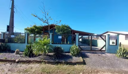 ÓTIMA OPORTUNIDADE CASA  À VENDA EM BALNEÁRIO ARROIO DO SILVA 