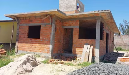 ÓTIMA OPORTUNIDADE CASA  À VENDA EM BALNEÁRIO ARROIO DO SILVA 
