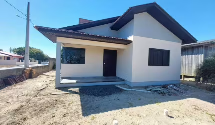 ÓTIMA OPORTUNIDADE CASA  À VENDA EM BALNEÁRIO ARROIO DO SILVA 
