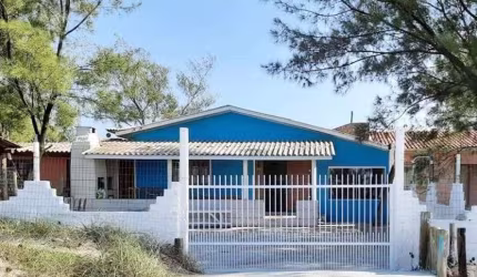 ÓTIMA OPORTUNIDADE CASA  À VENDA EM BALNEÁRIO ARROIO DO SILVA 