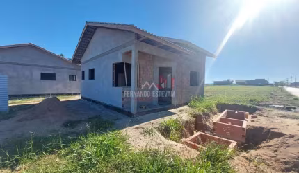 ÓTIMA OPORTUNIDADE CASA  À VENDA EM ARARANGUA 