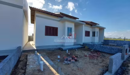 ÓTIMA OPORTUNIDADE CASA  À VENDA EM ARARANGUA 