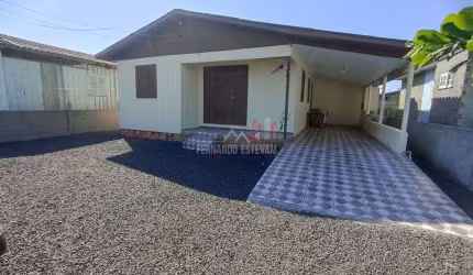 ÓTIMA OPORTUNIDADE CASA  À VENDA EM BALNEÁRIO ARROIO DO SILVA 