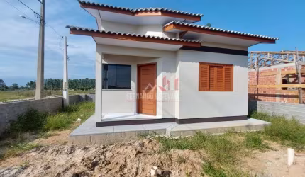 ÓTIMA OPORTUNIDADE CASA  À VENDA EM ARARANGUA 