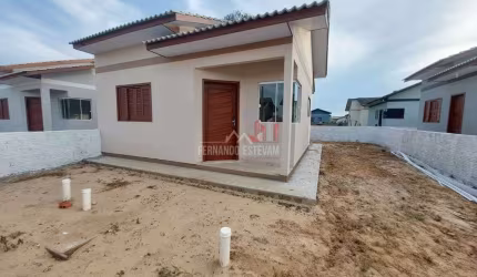 ÓTIMA OPORTUNIDADE CASA  À VENDA EM ARARANGUA 