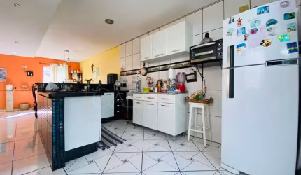 Casa Assobradada a Venda na Zona Leste