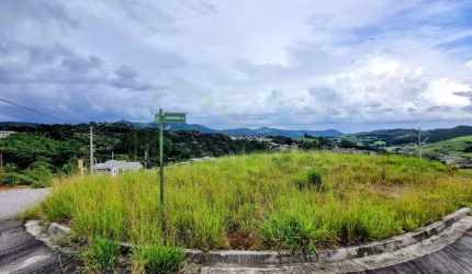 Terreno de Esquina na Zona Leste