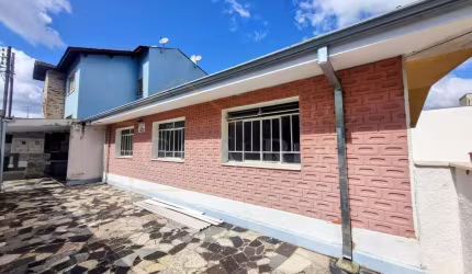 Casa com Edícula