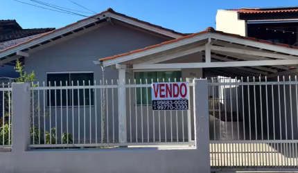 CASA AVERBADA À VENDA – CORDEIROS PARTE ALTA