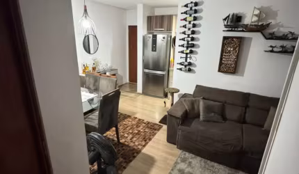 Apartamento semimobiliado no Bairro Espinheiros
